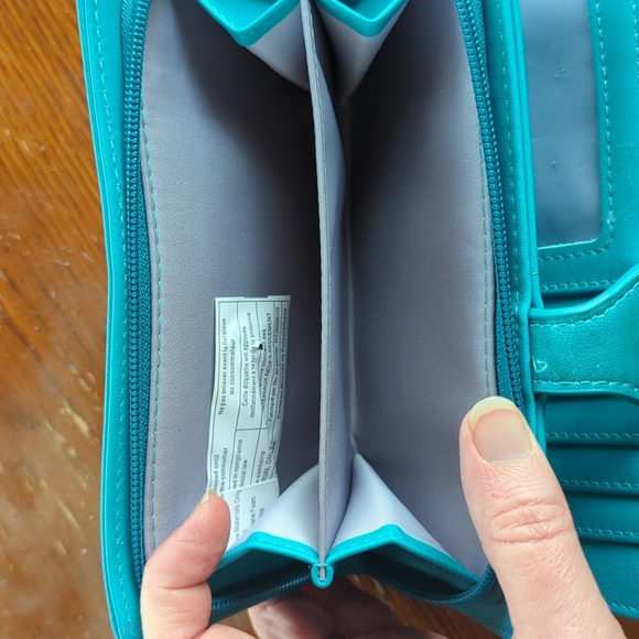 Shag Wear Large Camper Wallet - Picture 4 of 8